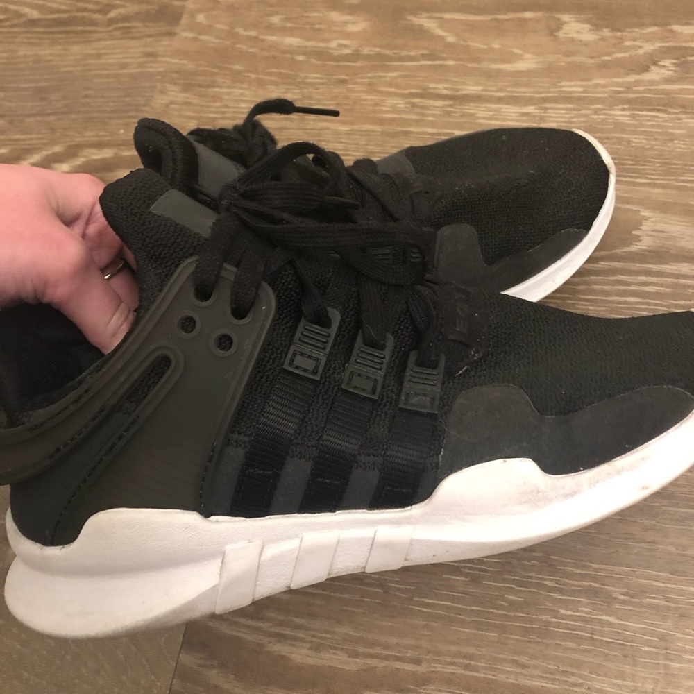 Adidas tennis shoes